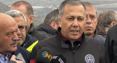 Bakan Yerlikaya: Aradığımız işçilerin 5'i konteyner, 4'ü araç içinde