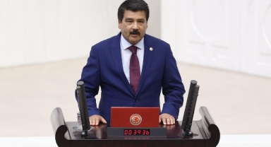 Çelik'ten Böcek'e 'Rögar' suçlaması