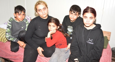 Depremzede işsiz ve yuvasız kaldı