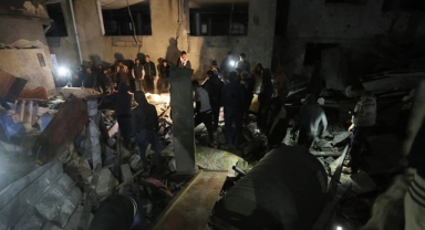 İsrail Gazze'ye gece boyu saldırdı: 60'tan fazla Filistinli öldü