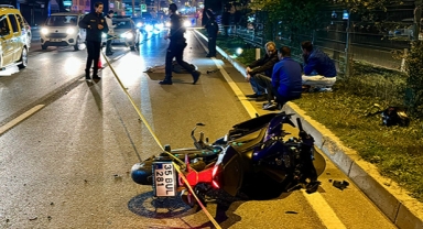 Karşıya geçerken motosiklet çarptı