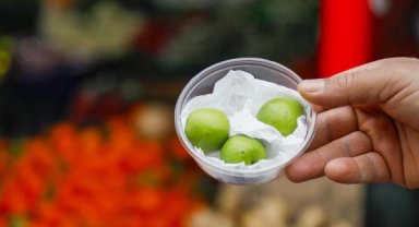 Yeşil eriğin tanesi 100 lira