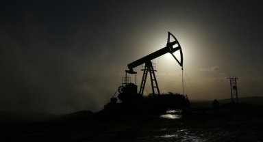 Küresel petrol arzı ocakta azaldı
