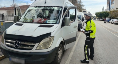 Okul çevrelerinde polis uygulaması