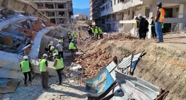 'Perde duvar binanın hasar görme riskini azaltıyor'