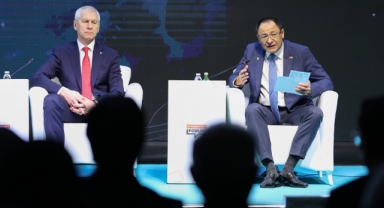 'Sporu siyasileştirmeden faaliyet gösteriyoruz'