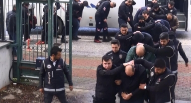 Suç örgütü operasyonunun 13 şüphelisi adliyede
