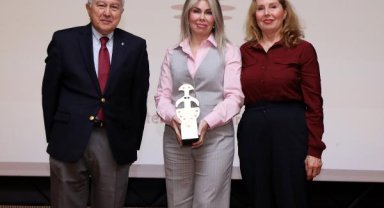 Rektör Özkan Yılın Kadını