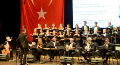 Ata'nın sevdiği şarkılar seslendirildi