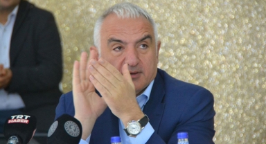 Bakan Ersoy: Antalya’yı ehil ellere teslim edelim