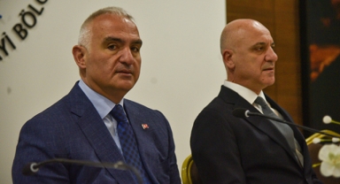 Bakan Ersoy iş dünyasıyla buluştu