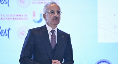 Bakan Uraloğlu 5G'ye geçiş için tarih verdi!