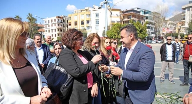 Başkan Yücel Kadınlar Günü'nü kutladı