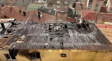 Bitişik 4 gecekondu yandı
