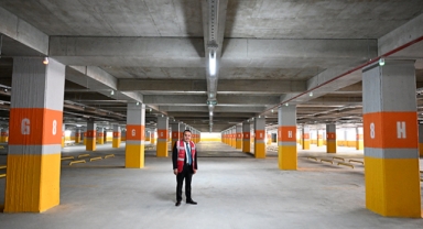 Böcek, katlı otoparkı inceledi