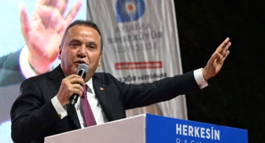 Böcek, personelle iftarda buluştu
