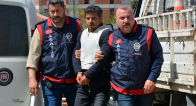 Boşanma aşamasındaki eşini silahla öldürdü