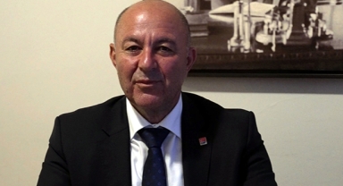 CHP mitinginde pankart krizi