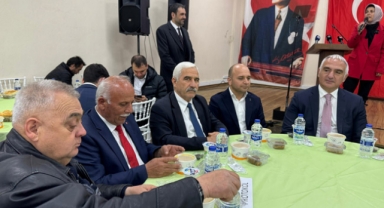 Ersoy, iftarda vatandaşlarla buluştu