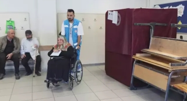 Hastalar, 112 ambulansla sandıklara götürüldü