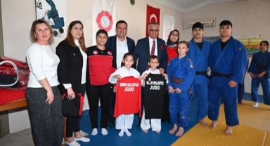 Judoculara malzeme desteği