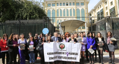 Kadına şiddet ve cinayet durmuyor