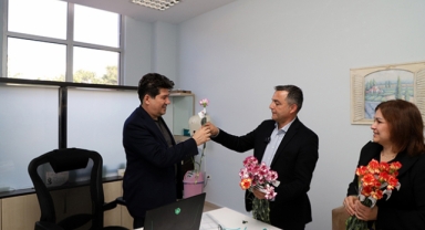 Kara, sağlıkçıların Tıp Bayramı’nı kutladı