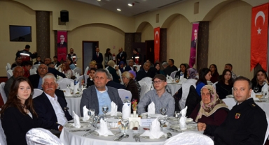Şehit aileleri ve gaziler iftarda buluştu