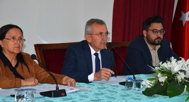 Serik Belediyesi meclis toplantısı