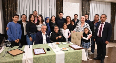 Tiyatroculara iftar yemeği