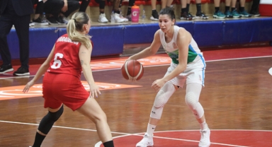 Toroslar galibiyet için parkede