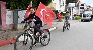 Zaferin coşkusu sokakları sardı
