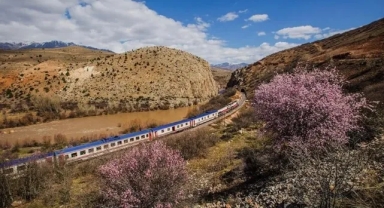 Bakan Uraloğlu: Ankara-Diyarbakır turistik tren seferleri başlıyor