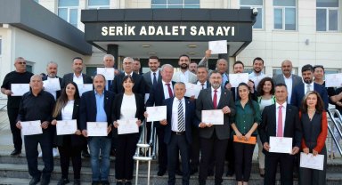 Başkan Kumbul mazbatasını aldı