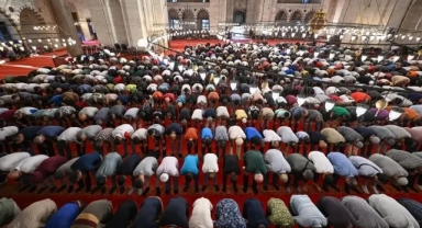 Bayram namazı saat kaçta? İl il bayram namazı saatleri...