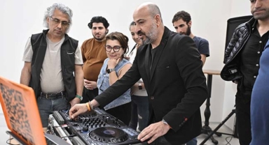 Belediyeden DJ'lik kursu