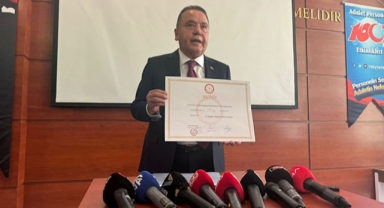 Böcek: Seçimi Antalya kazandı