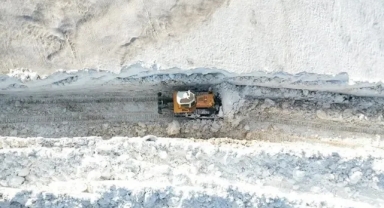 Dozerin boyunu aştı