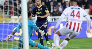 Fenerbahçe, Sivasspor'a takıldı