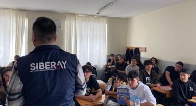 'Güvenli Okullar' eğitimine devam