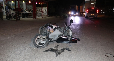 Kazada motosikletteki 2 kişi ağır yaralandı