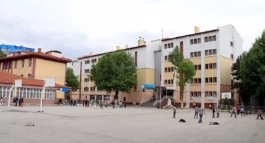 Meteoroloji 'fırtına' uyarısı vermişti: O ilde okullar tatil edildi!