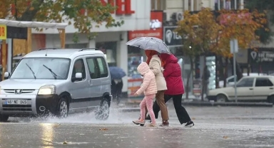 Meteoroloji uyardı! O iller için kuvvetli sağanak uyarısı
