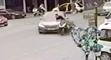 Metrelerce sürüklendi... Kaza anı kameralarda