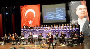 Özel Konserde Gencebay sürprizi