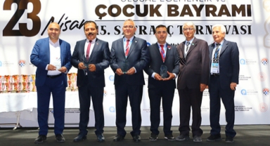Şampiyonlar kupa aldı