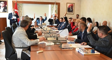 Seçimden sonra Kemer'de ilk meclis