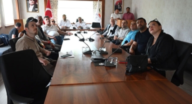 Turizmcilerle bir araya geldi