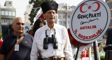 Antalya'nın temsili Atatürk'ü