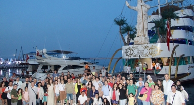 Antalyalı gazetecilerden 'Yaza Merhaba'